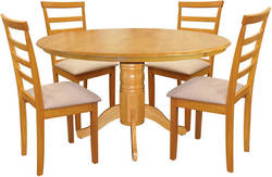 Ēdamistabas galds ar krēsliem Sabrina Karlton